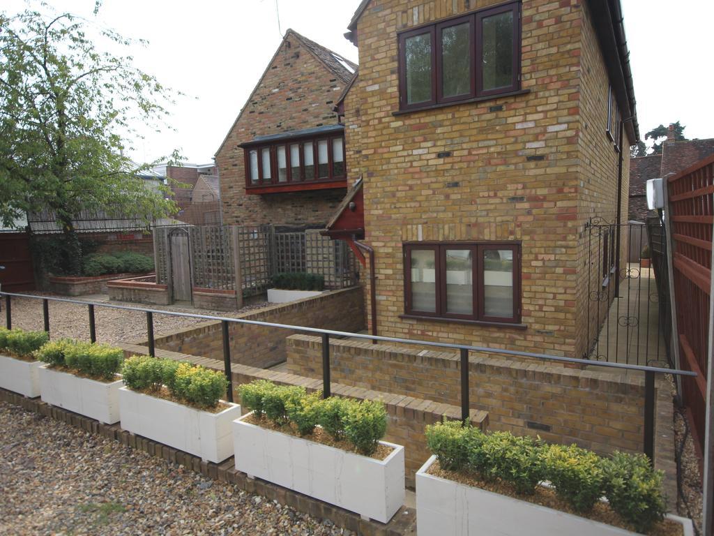 Harpenden House Quarto foto